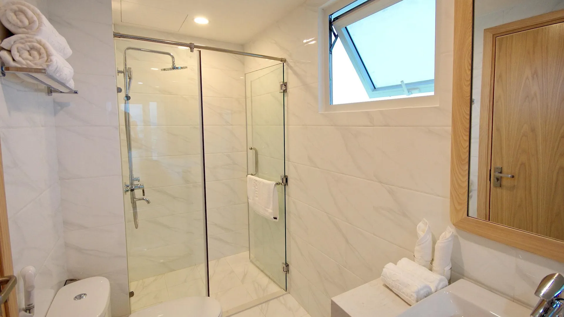 Gibson Hotel Nha Trang
