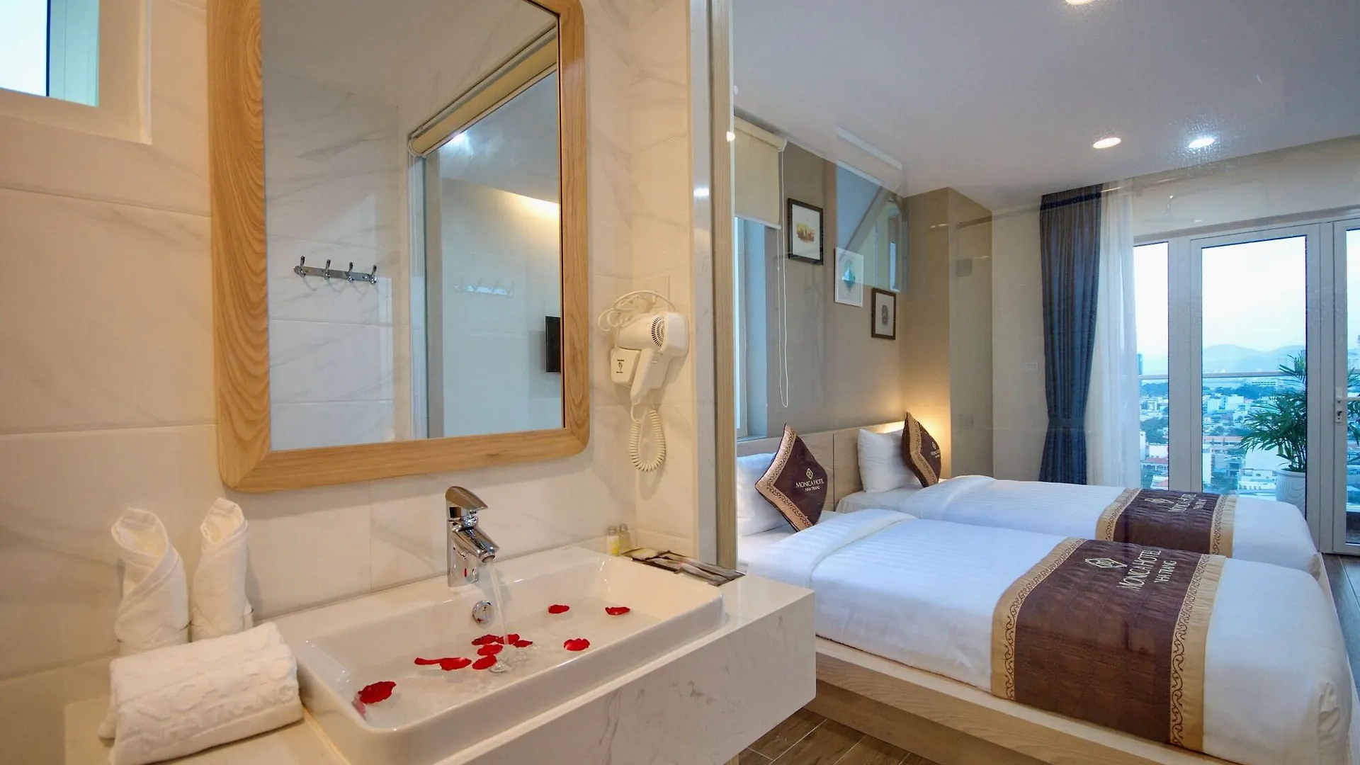 Gibson Hotel Nha Trang