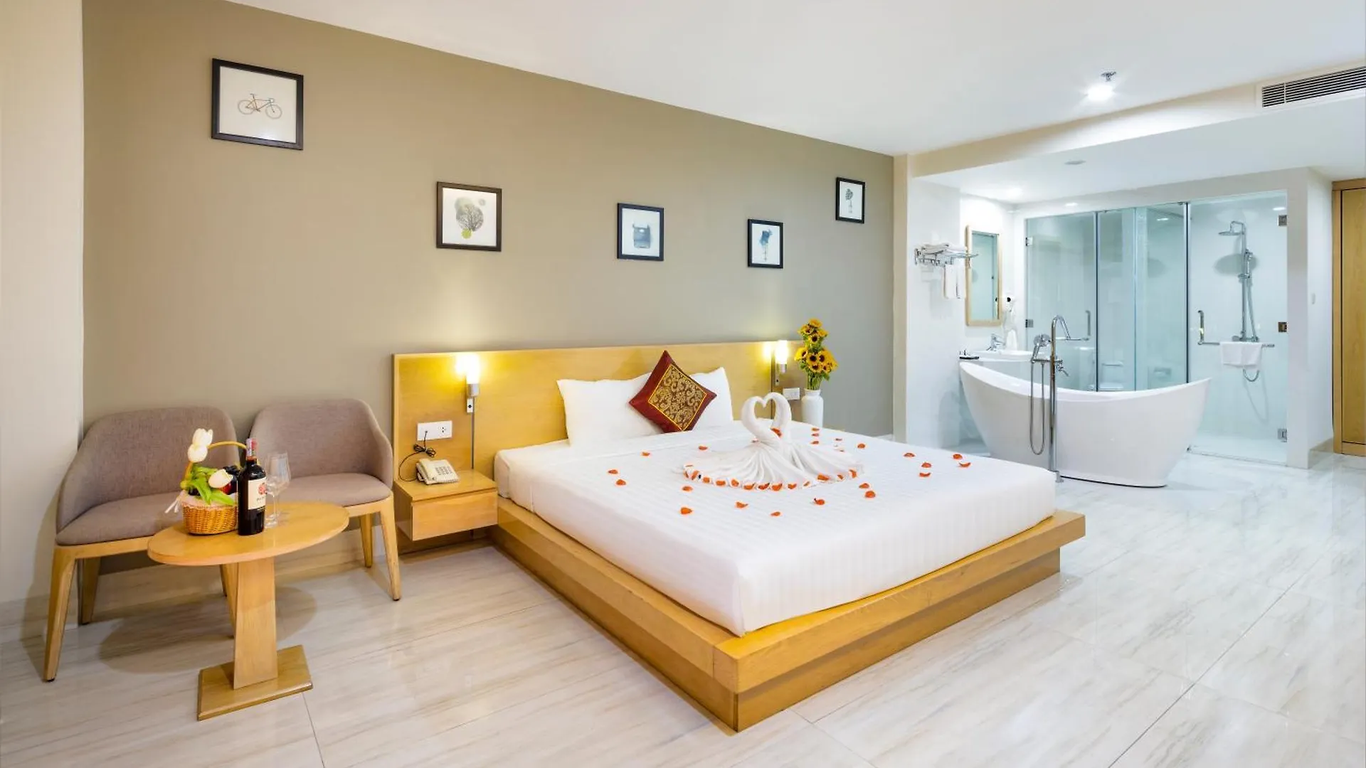 Gibson Hotel Nha Trang Vietnam