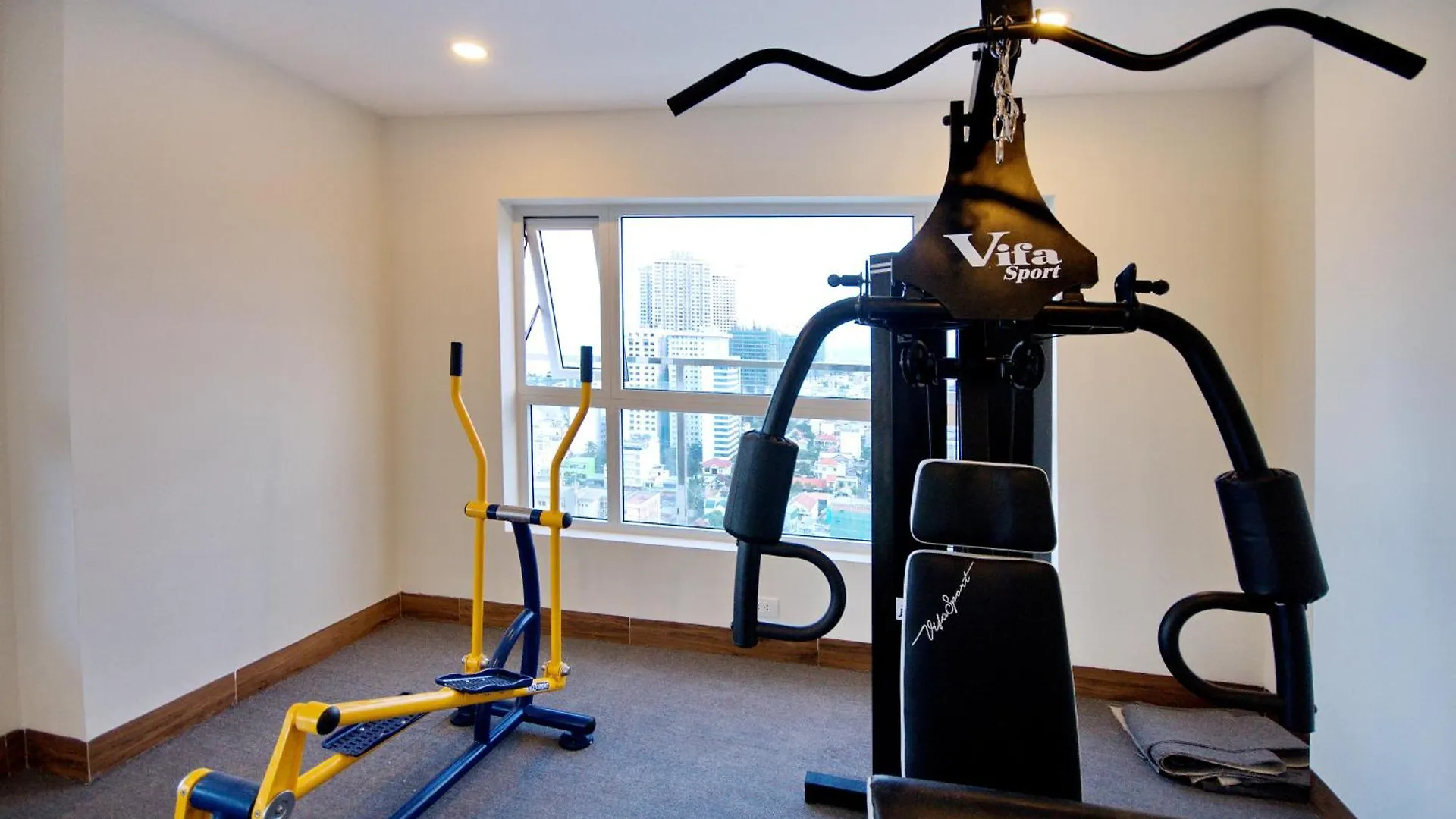 Gibson Hotel Nha Trang 4*,