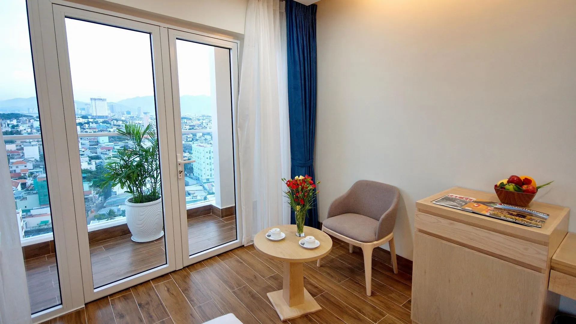 Gibson Hotel Nha Trang 4*,